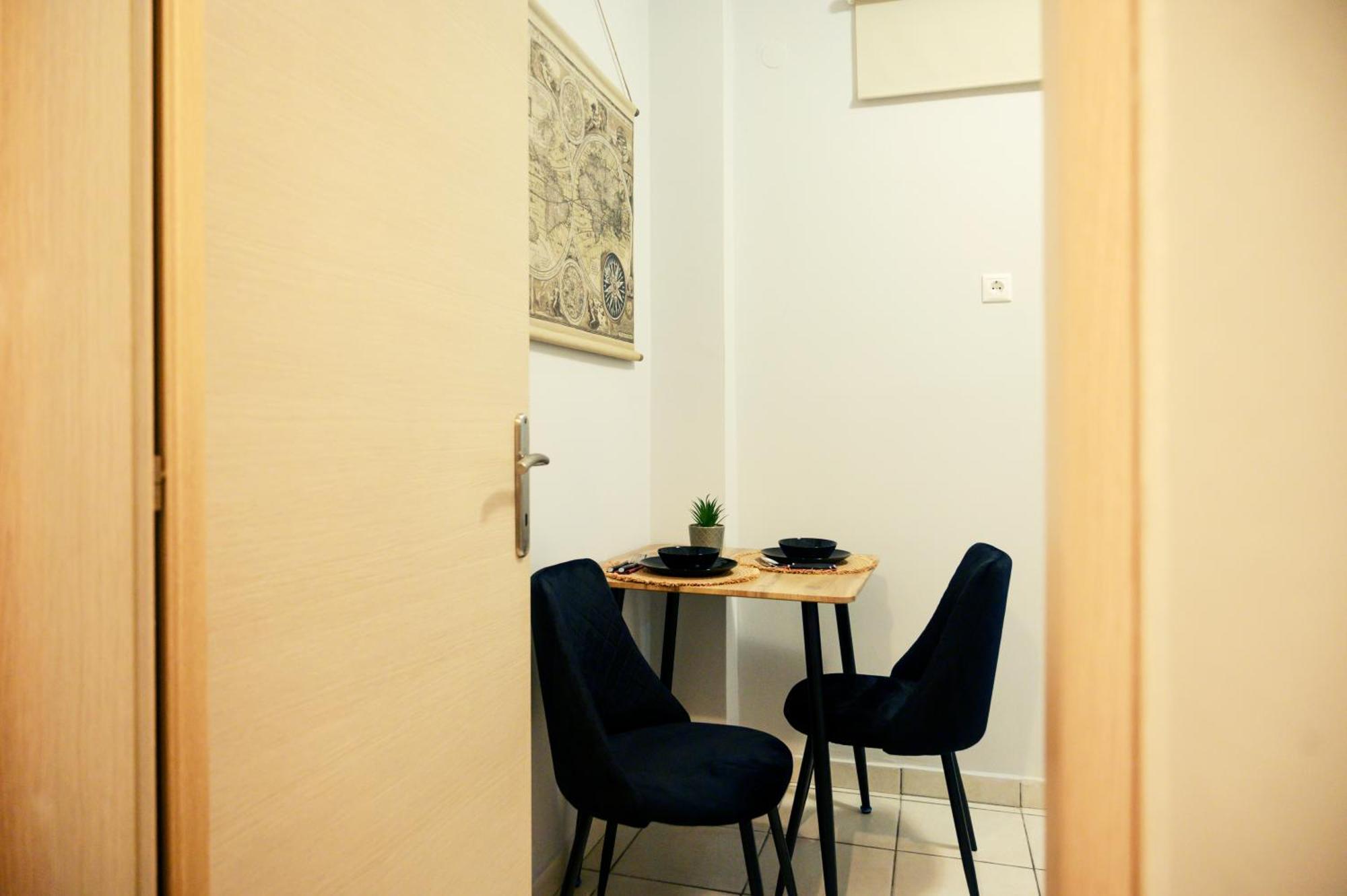 Modern Downtown Flat By Golden H&R Lejlighed Thessaloníki Eksteriør billede