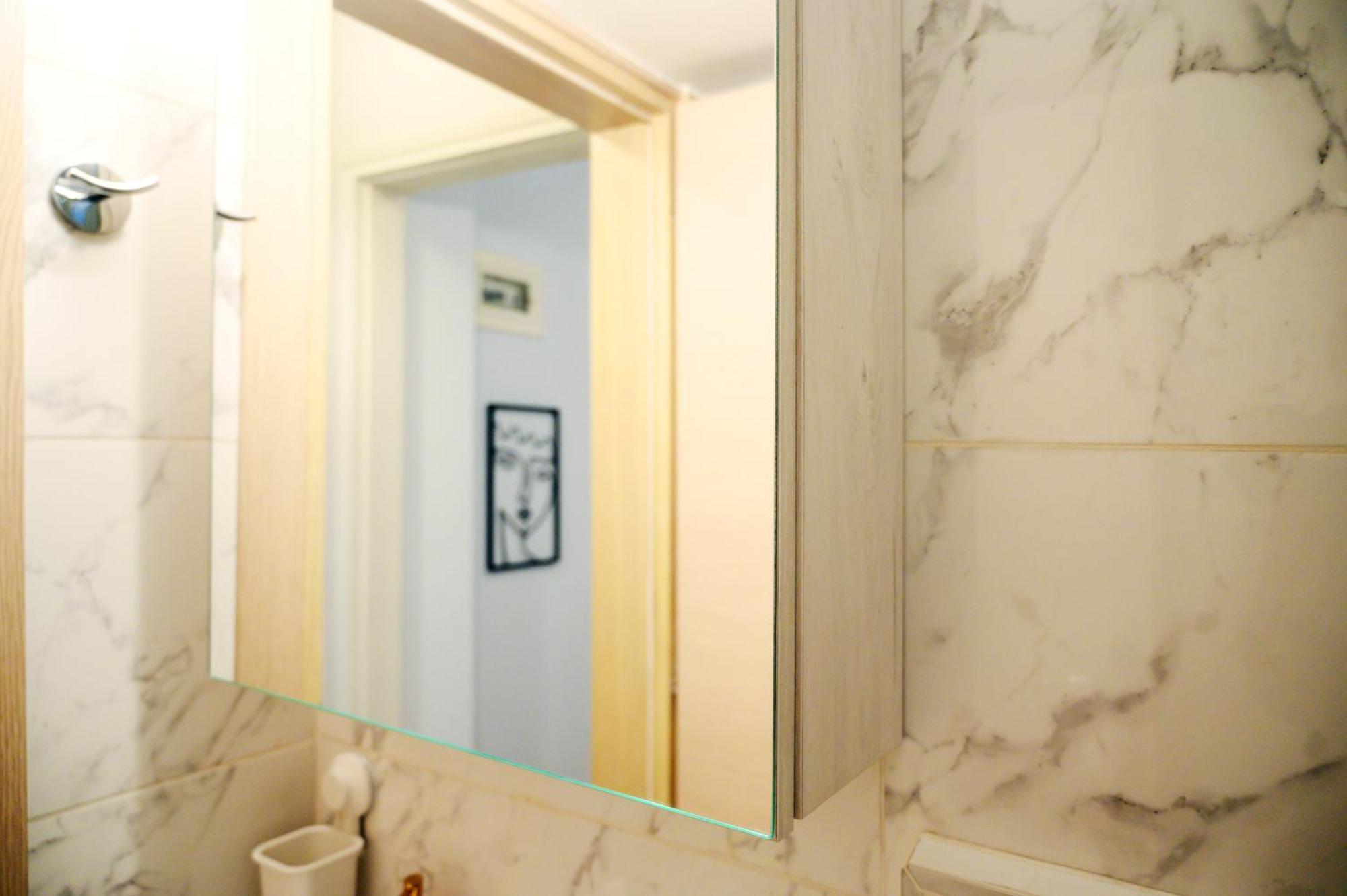 Modern Downtown Flat By Golden H&R Lejlighed Thessaloníki Eksteriør billede